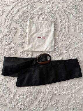Salvatore Ferragamo Black Leather Sash Belt with Wood-Tone Oval Buckle